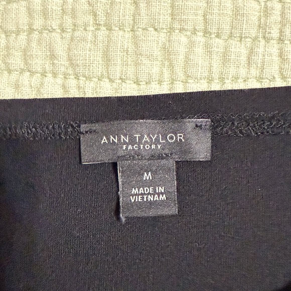 Ann Taylor Factory Classic Black 3/4 Long Sleeve Tee - Picture 4 of 4